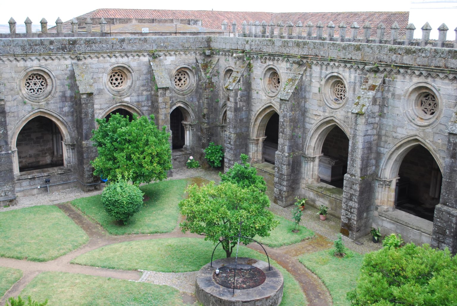 Vai visitar Évora? Um guia completo para uma experiência inesquecível ...