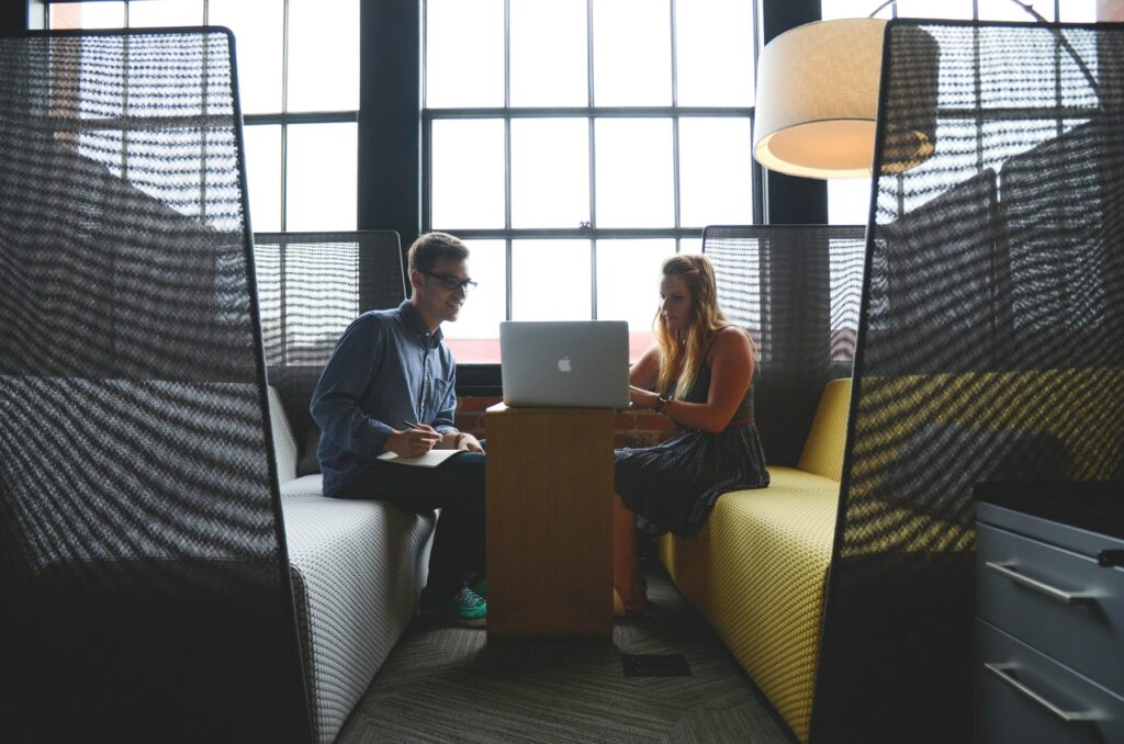 Cowork in a shopping centre2